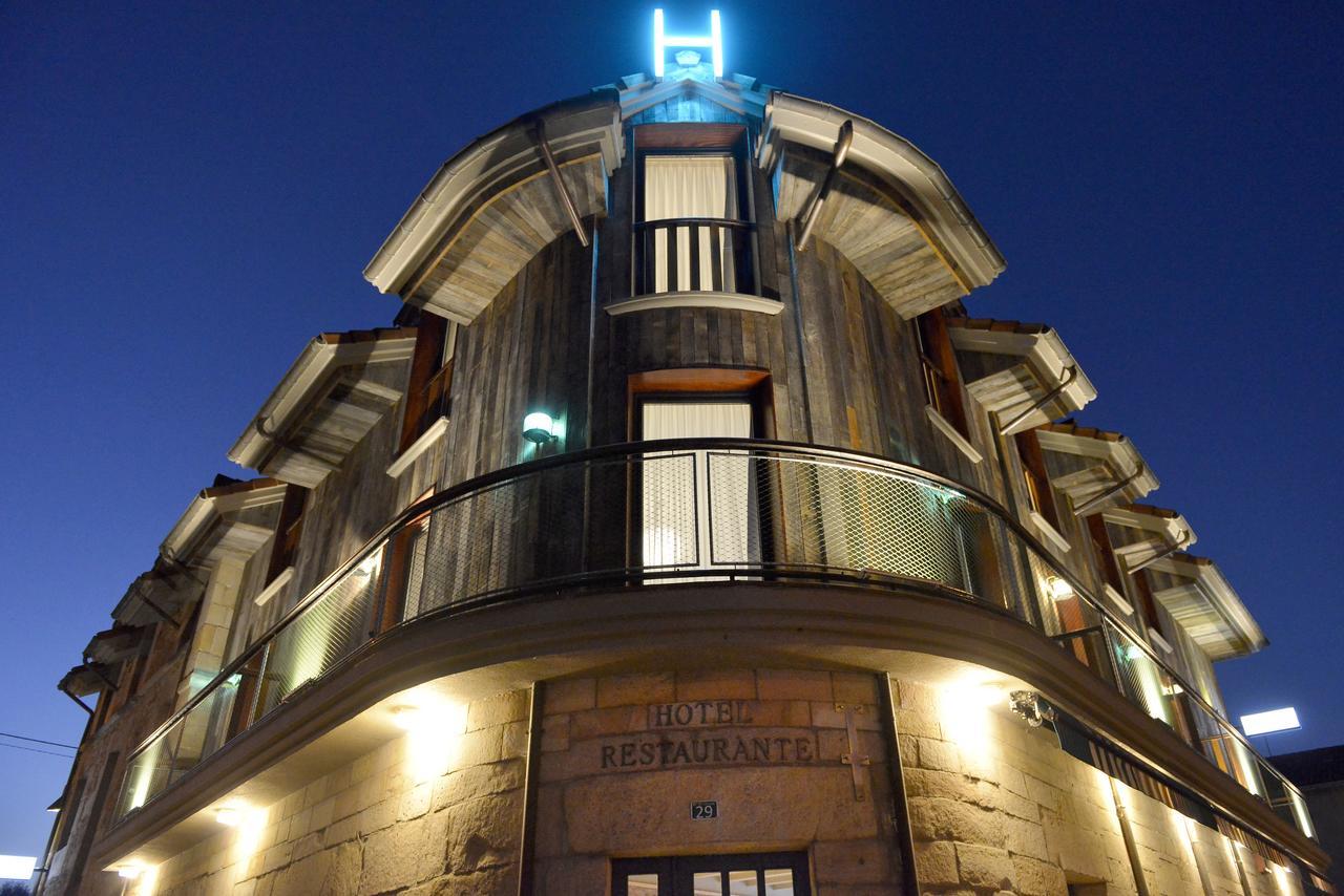Hotel La Alfonsina Santibanez de Villacarriedo Exteriör bild