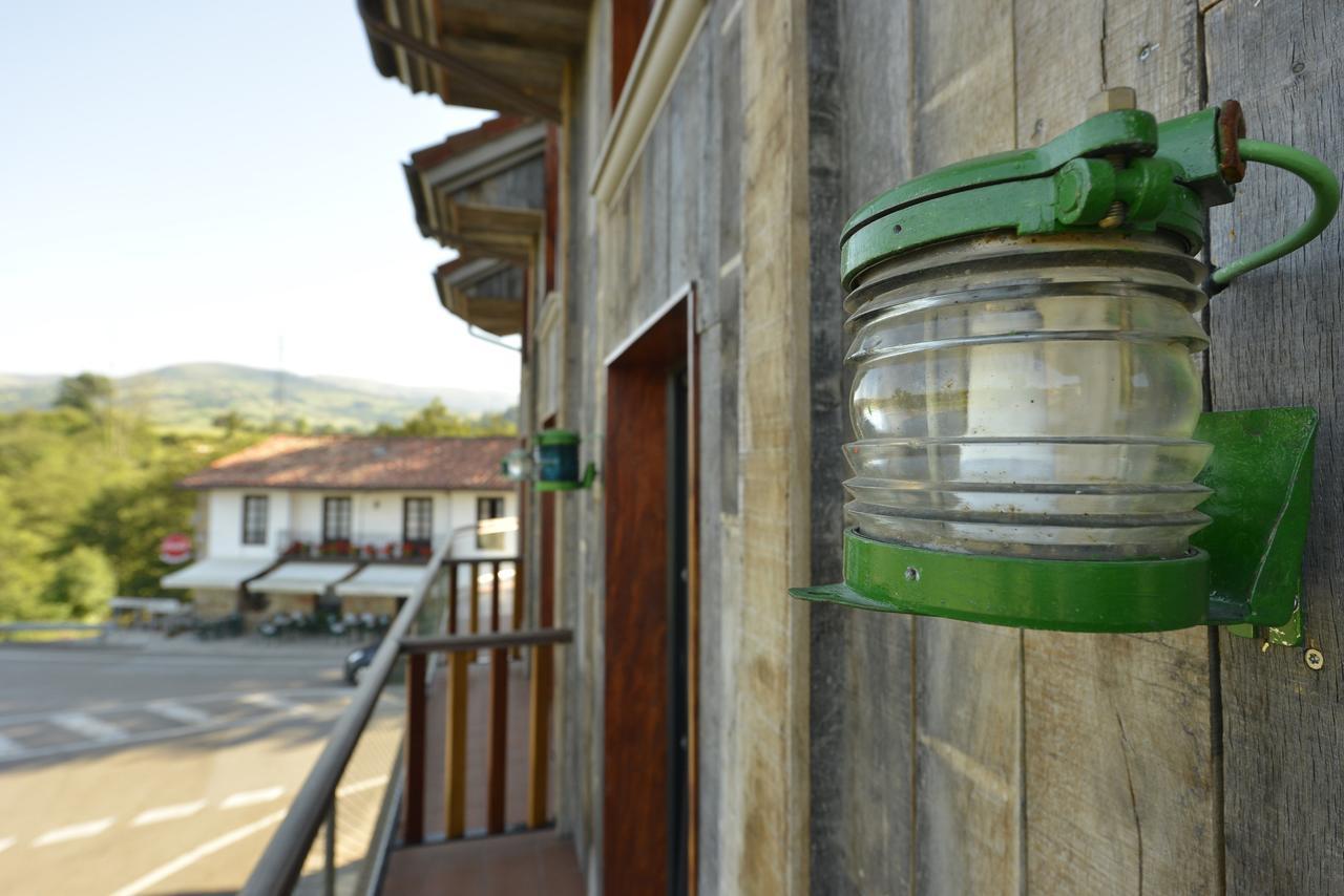 Hotel La Alfonsina Santibanez de Villacarriedo Exteriör bild