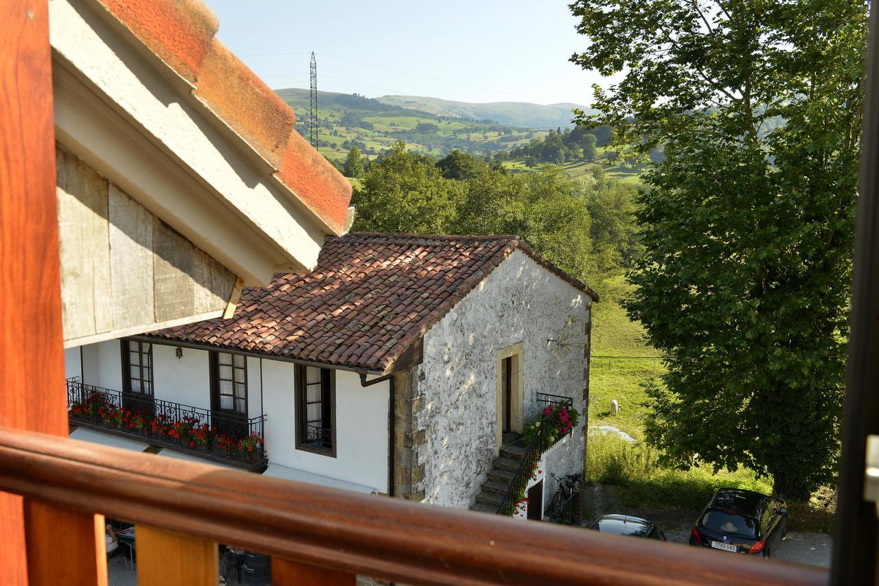 Hotel La Alfonsina Santibanez de Villacarriedo Exteriör bild