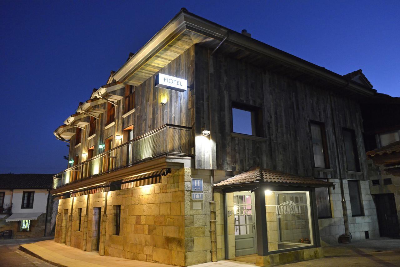 Hotel La Alfonsina Santibanez de Villacarriedo Exteriör bild