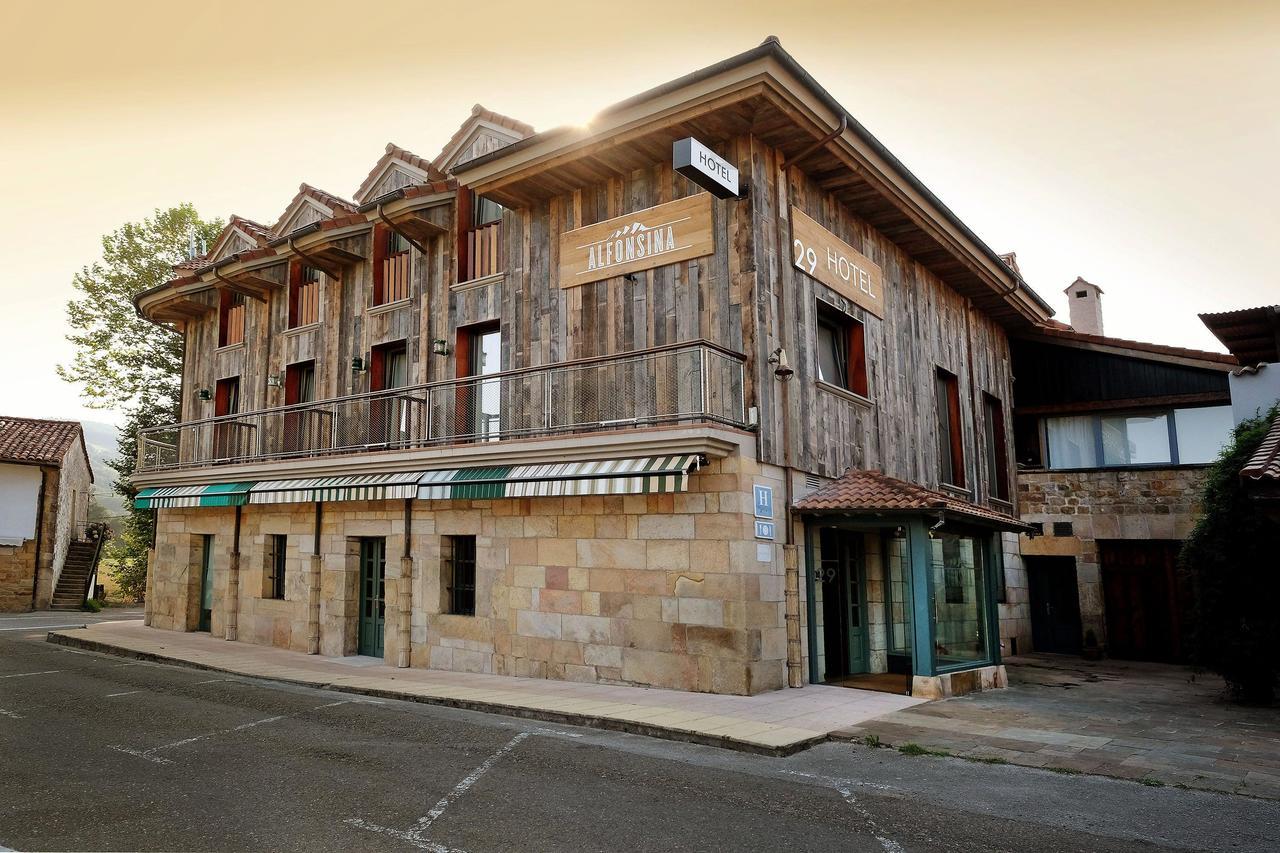 Hotel La Alfonsina Santibanez de Villacarriedo Exteriör bild